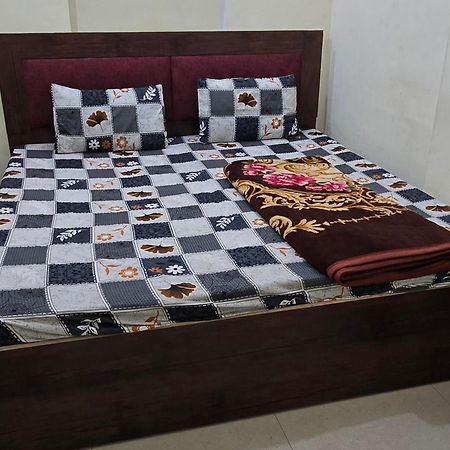 Ramlala Paying Guest House Stay Just 100M From Saryu Ghat, Ayodhya מראה חיצוני תמונה