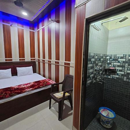 Ramlala Paying Guest House Stay Just 100M From Saryu Ghat, Ayodhya מראה חיצוני תמונה