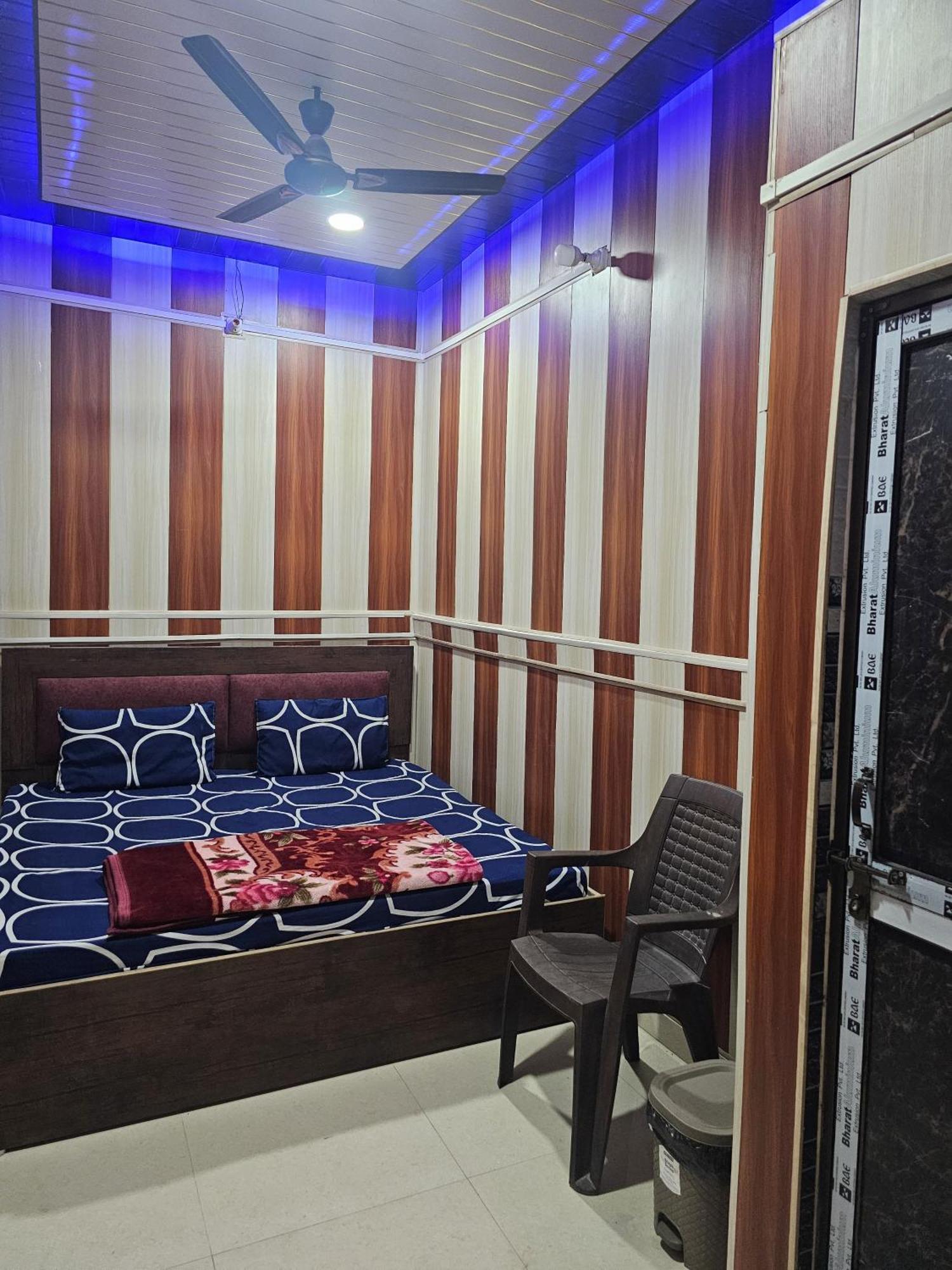 Ramlala Paying Guest House Stay Just 100M From Saryu Ghat, Ayodhya מראה חיצוני תמונה